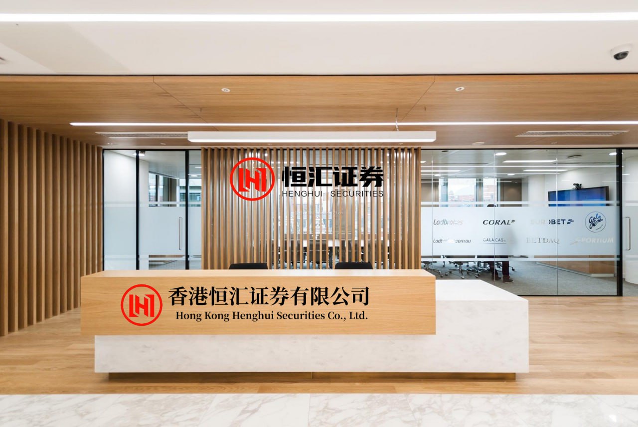 巢网配资平台 52岁男子突发头晕，AI问诊后认为自己是眩晕症……没想到3天后进了医院确诊脑梗